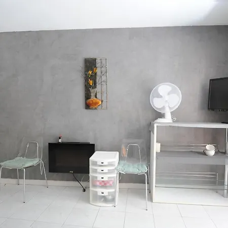 Apartment Bright & Cool Nest With A Beautiful Terrace Villeneuve-Loubet